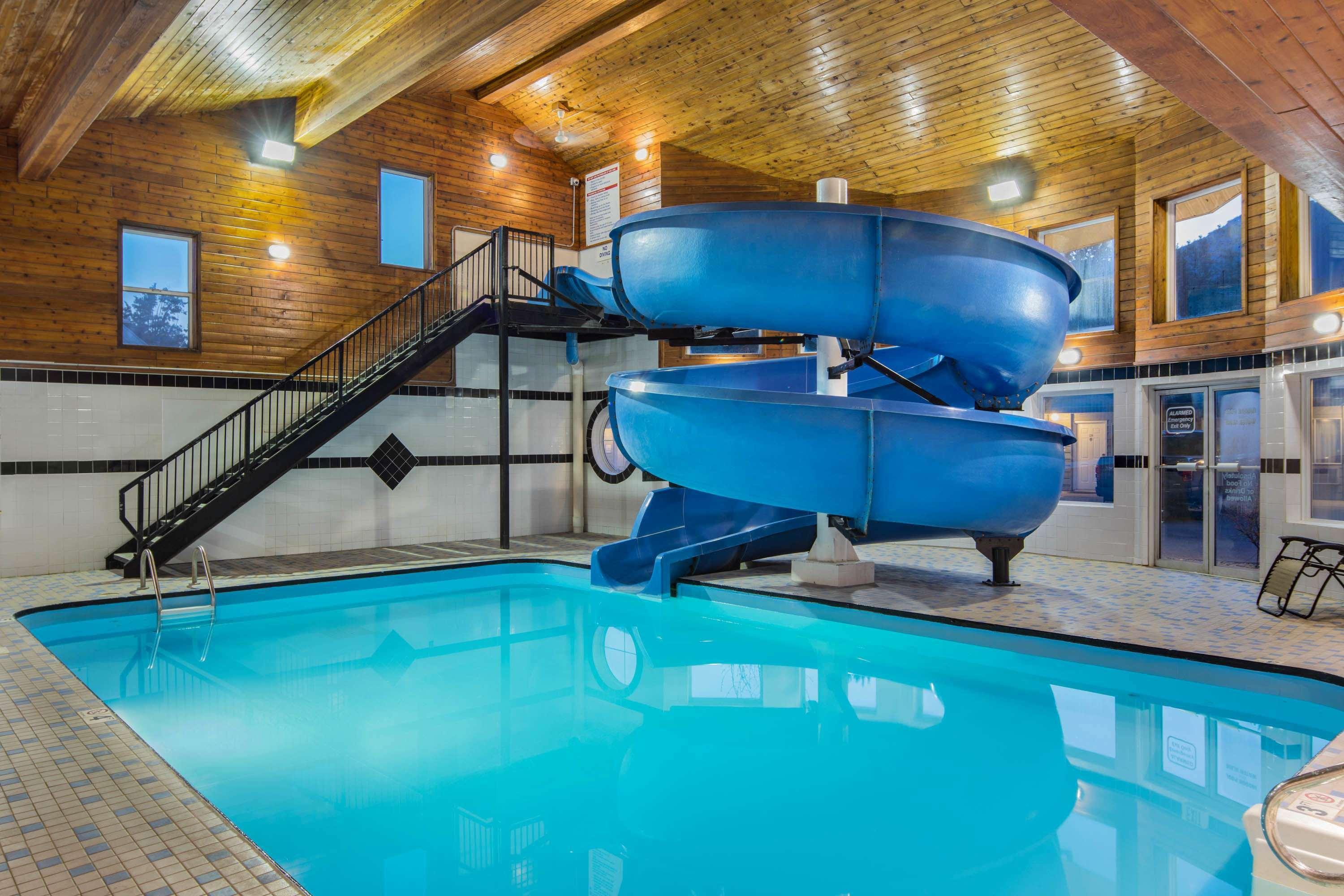 Travelodge By Wyndham Golden Sportsman Lodge Luaran gambar