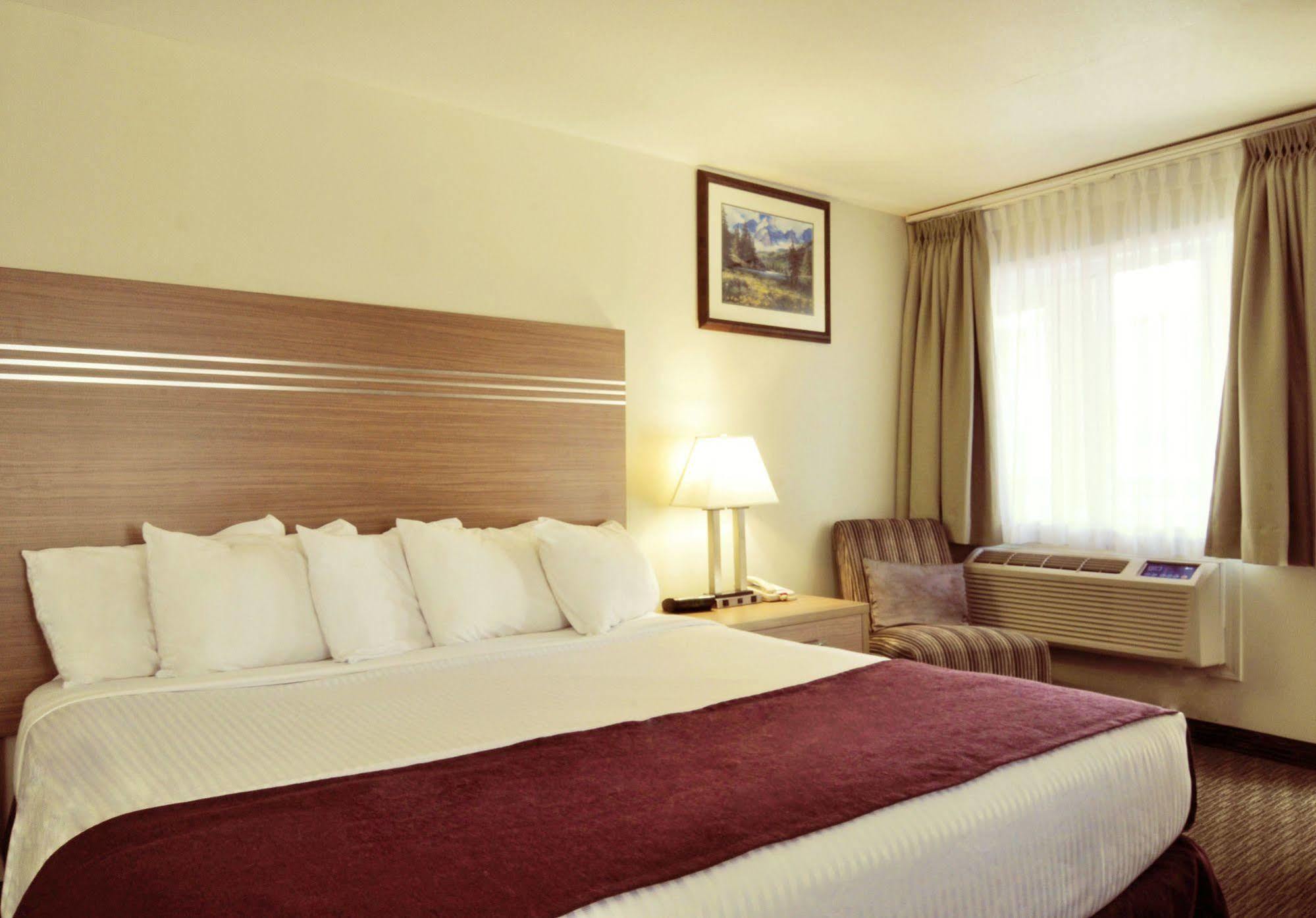 Travelodge By Wyndham Golden Sportsman Lodge Luaran gambar