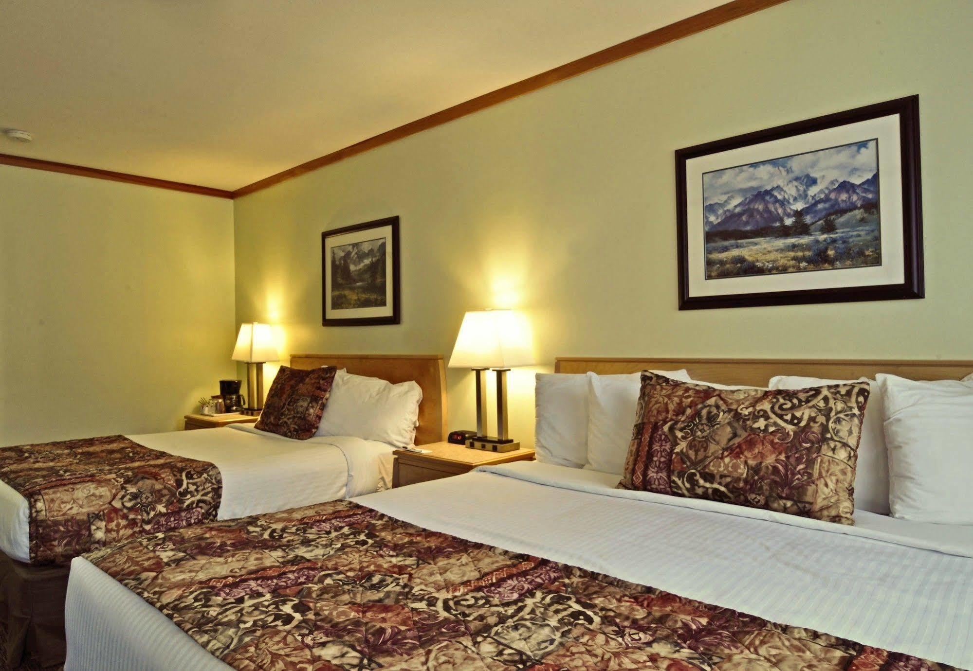 Travelodge By Wyndham Golden Sportsman Lodge Luaran gambar