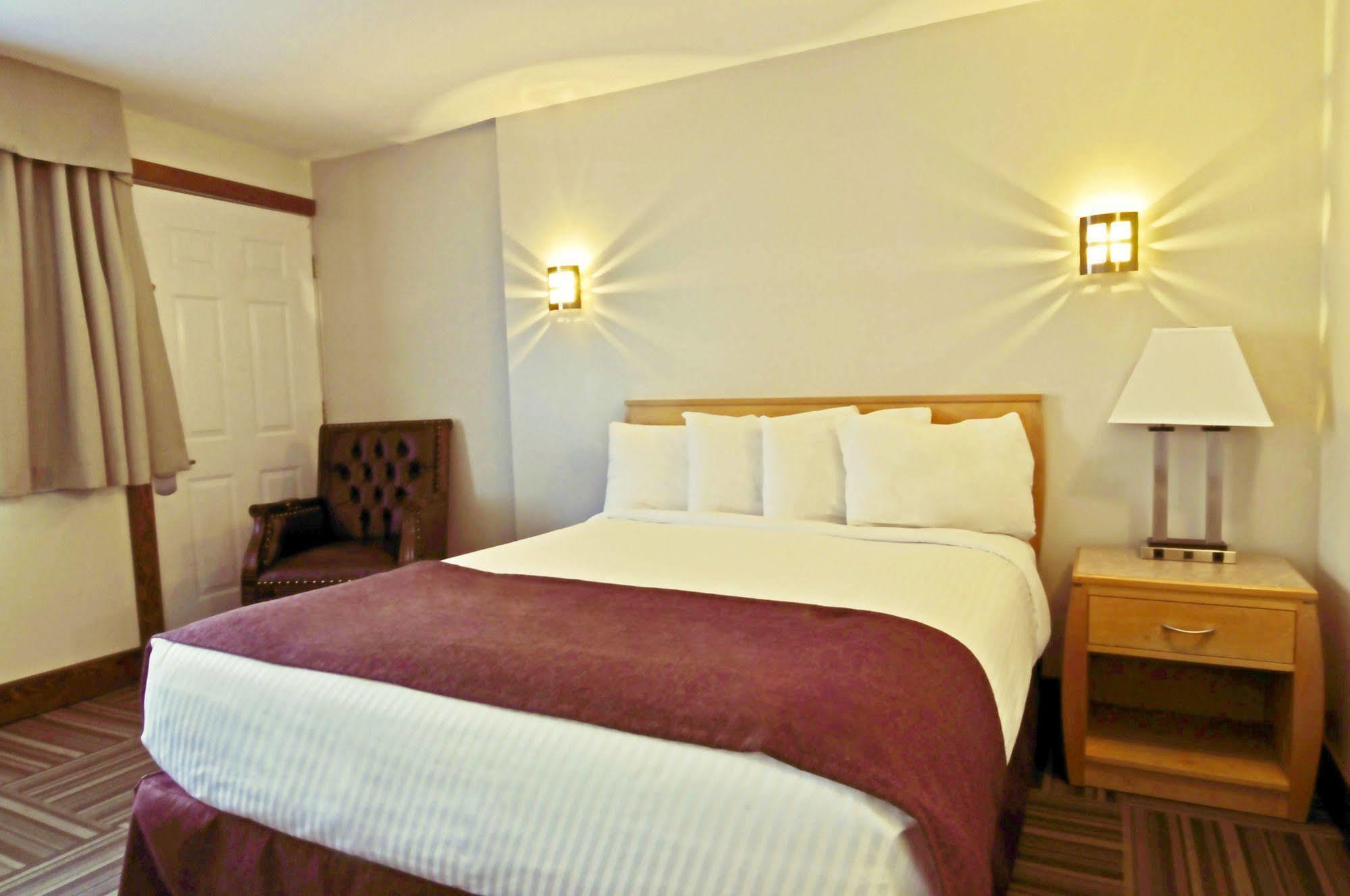 Travelodge By Wyndham Golden Sportsman Lodge Luaran gambar