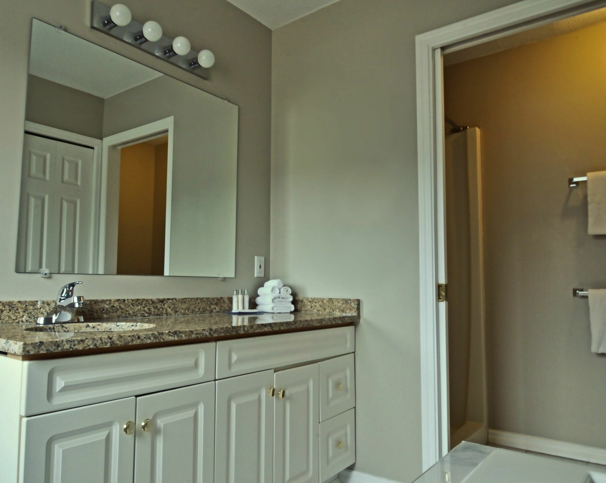 Travelodge By Wyndham Golden Sportsman Lodge Luaran gambar